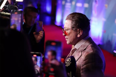 Операция или что-то другое? Удивительный внешний вид Григория Лепса на скандальном концерте