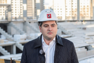 Овчинский: В Москве на улице Краснодарская обновляют фасад дома по программе реновации