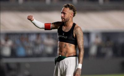 Неймар получил травму колена за три матча до конца сезона в Бразилии