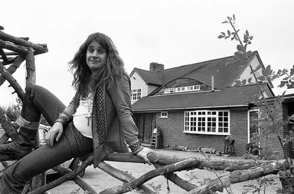 Великий и ужасный: эволюция стиля и культовые образы Оззи Осборна