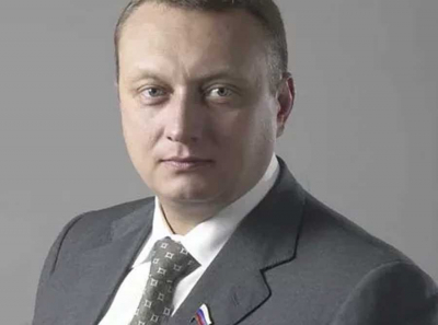 Уголовное дело экс-сенатора Дмитрия Савельева: Криминальные связи, досудебные сделки и правовые сложности